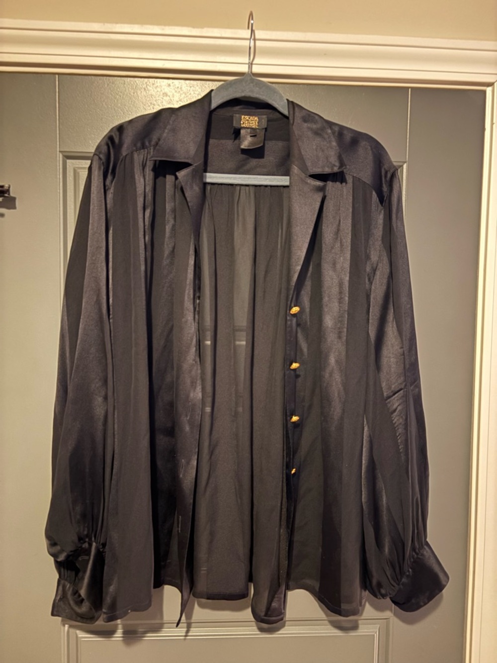 Escada Couture 100% Silk Black Blouse Gold Button - Picture 4 of 5